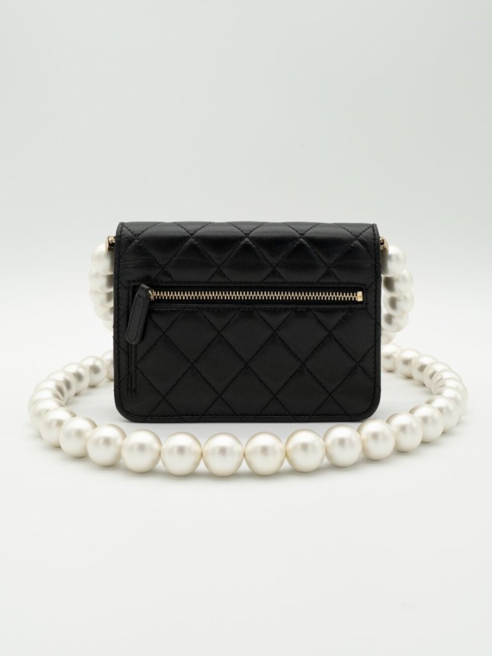 CHANEL Maxi Pearls Clutch with Chain Light Gold Hardware Full Set & COA - Picture 3 of 16